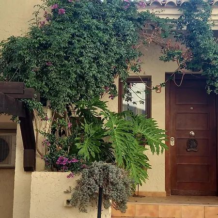 Townhouse Olivos M 別荘 *